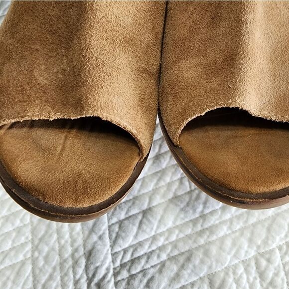 Lucky brand suede lotisha studded peep toe shoes - Picture 4 of 13